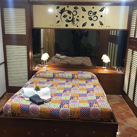 Casuzza Casa Vacanze Palermo Bagian luar foto