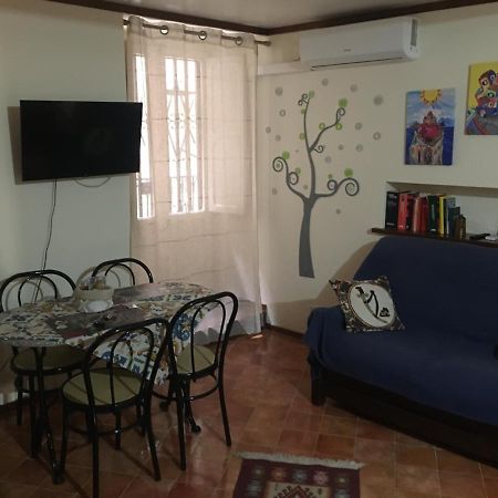 Casuzza Casa Vacanze Palermo Bagian luar foto