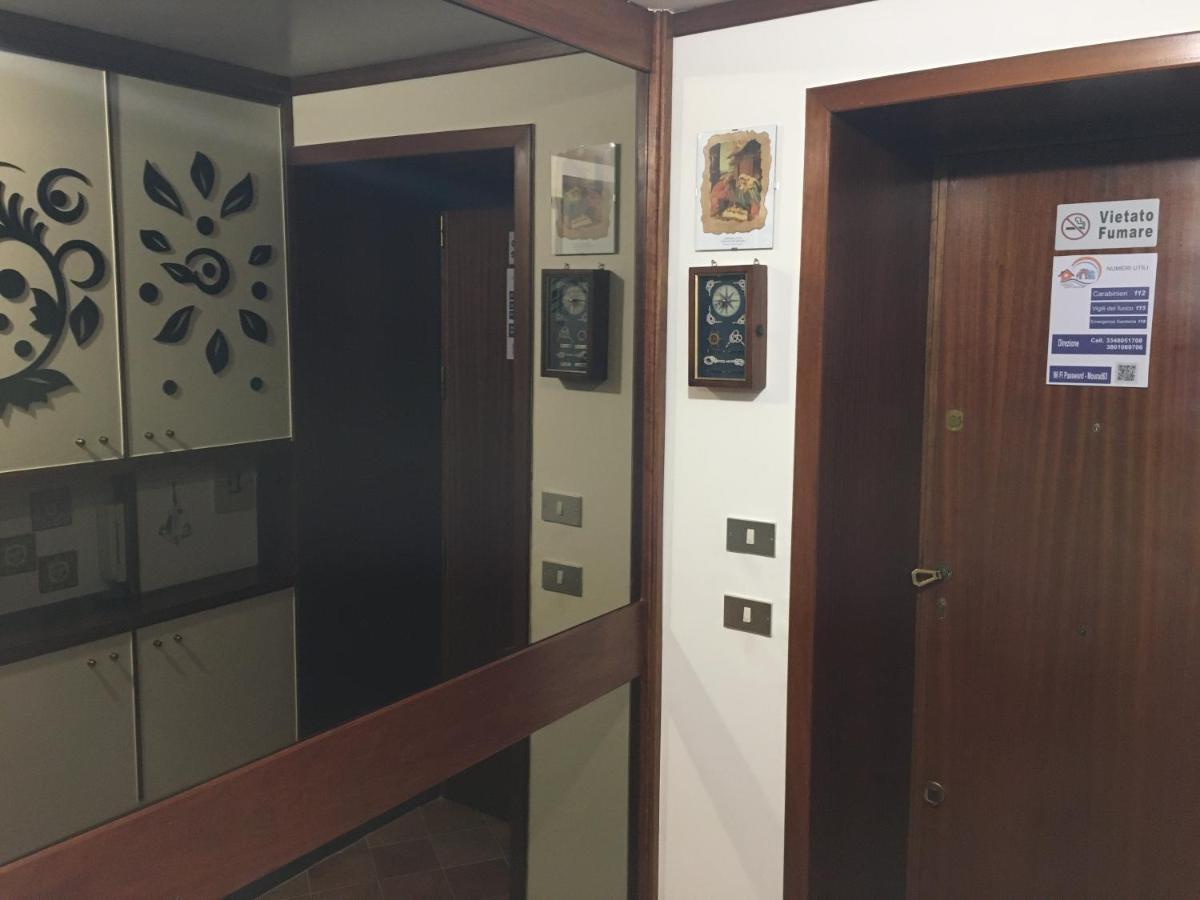 Casuzza Casa Vacanze Palermo Bagian luar foto