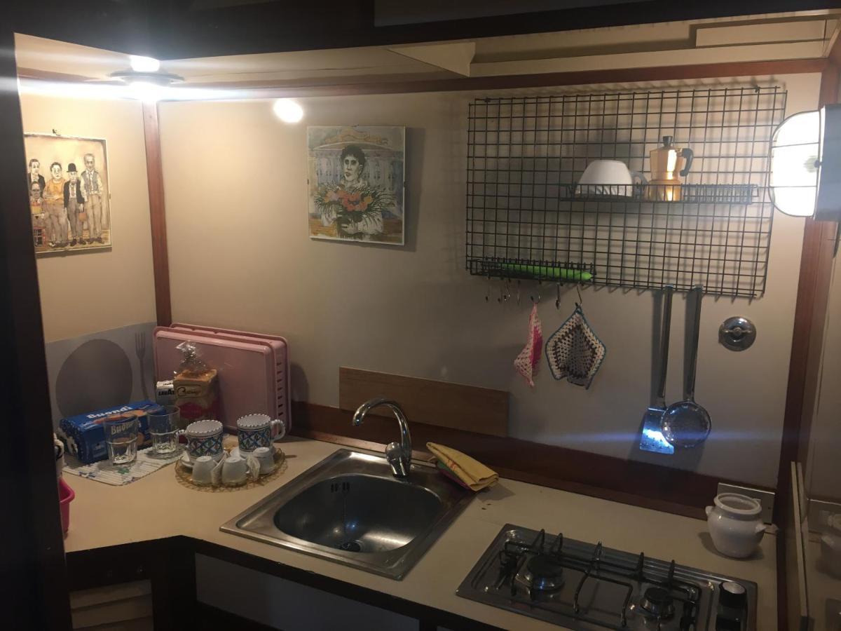 Casuzza Casa Vacanze Palermo Bagian luar foto