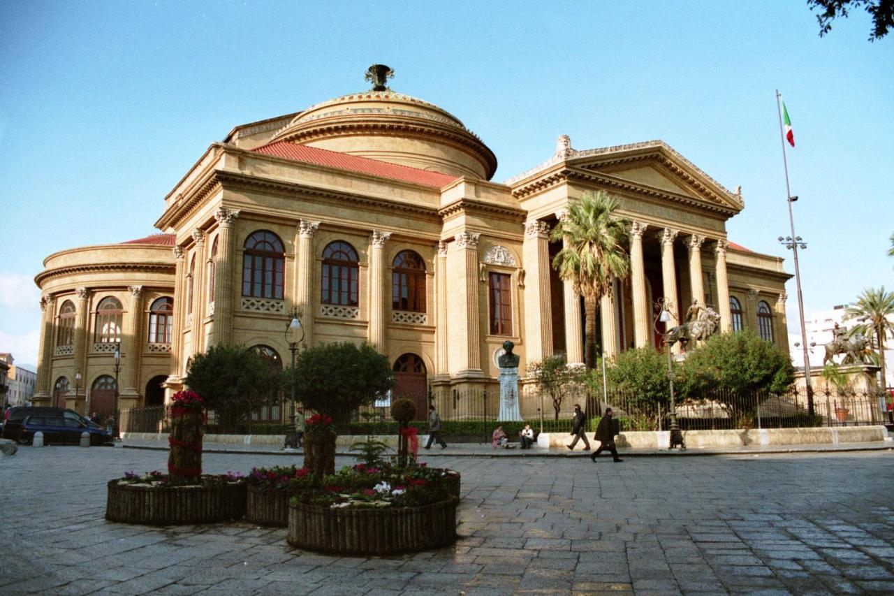 Casuzza Casa Vacanze Palermo Bagian luar foto