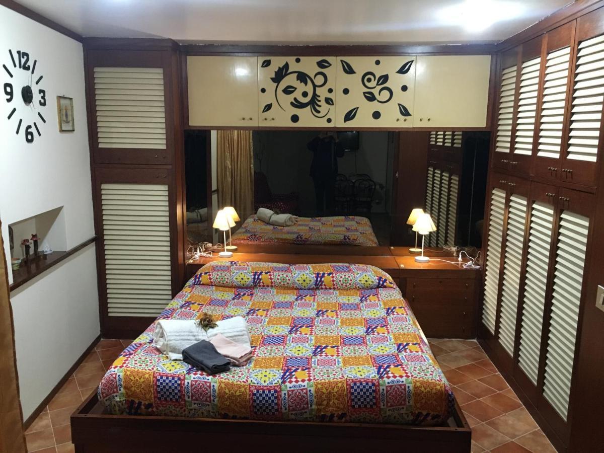 Casuzza Casa Vacanze Palermo Bagian luar foto