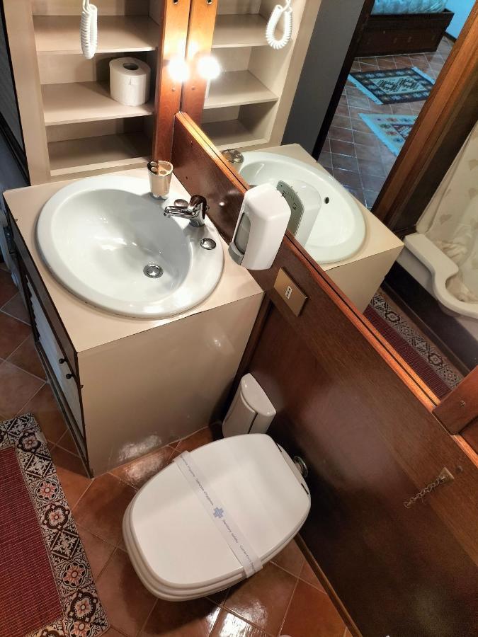Casuzza Casa Vacanze Palermo Bagian luar foto