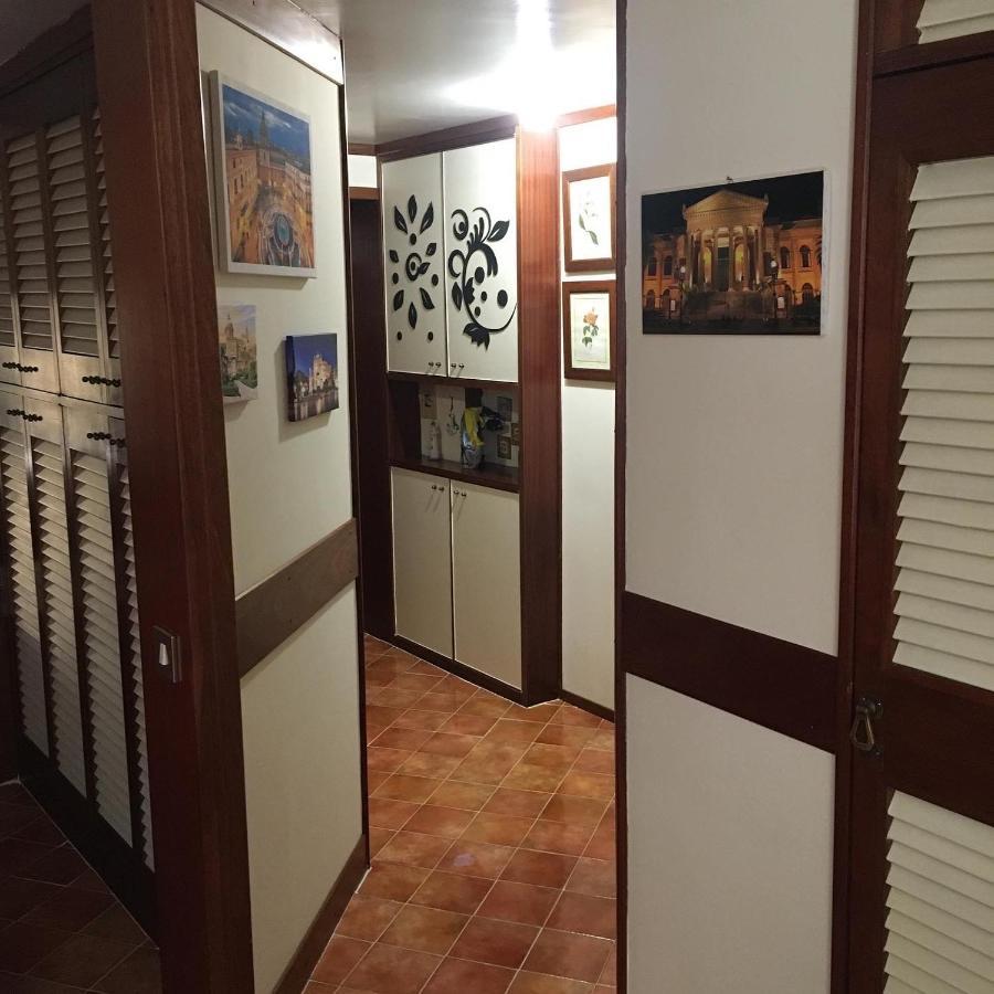 Casuzza Casa Vacanze Palermo Bagian luar foto