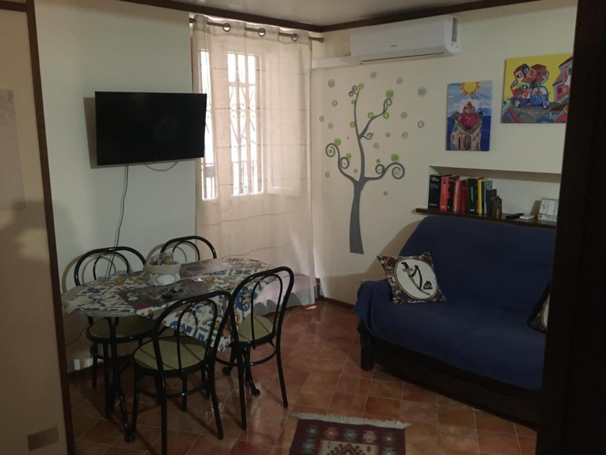 Casuzza Casa Vacanze Palermo Bagian luar foto